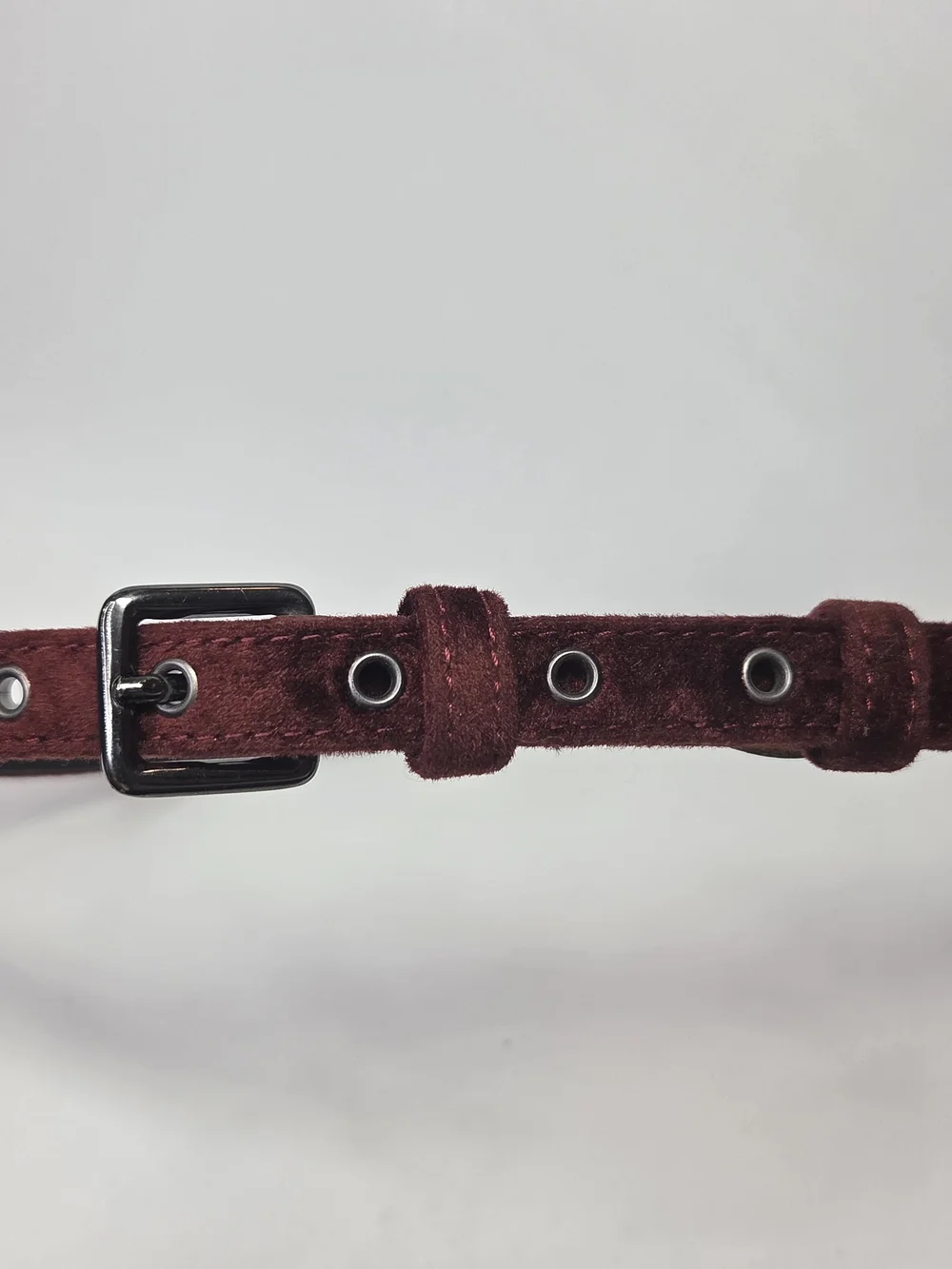 MaxMara Womens Slim Burgubdy Suede Felt Belt Small (S) Adjustable Belt